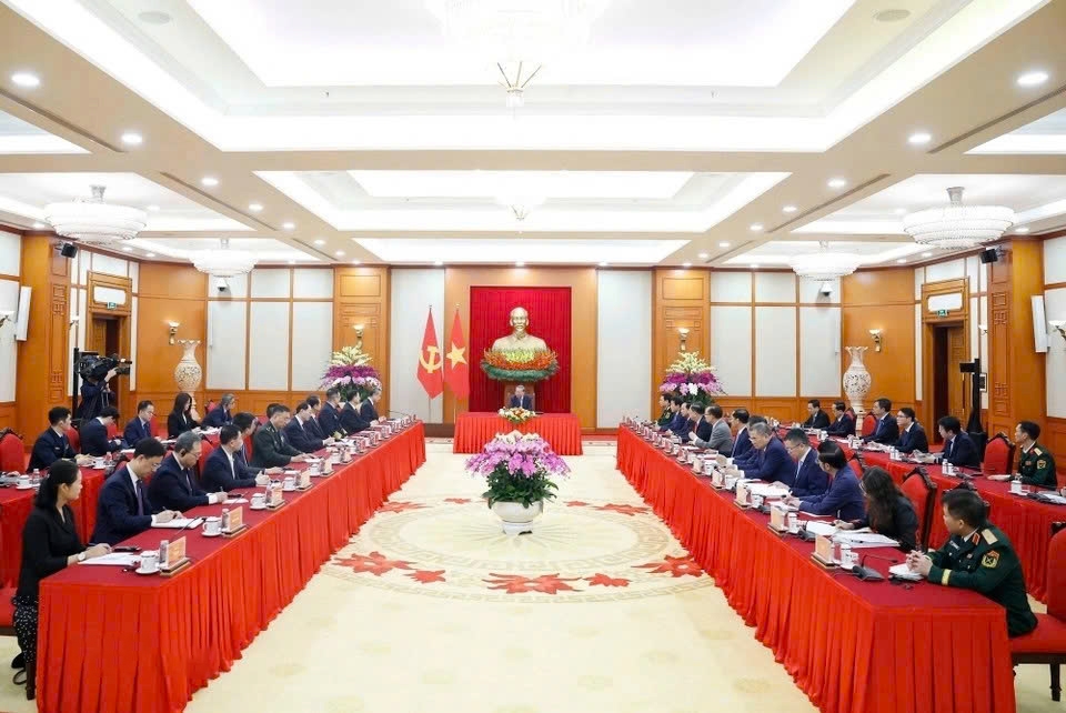 Party chief proposes strategic cooperation directions with China in new phase